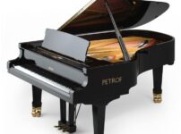 ペトロフ  ピアノ Petrof P210 Grand Piano